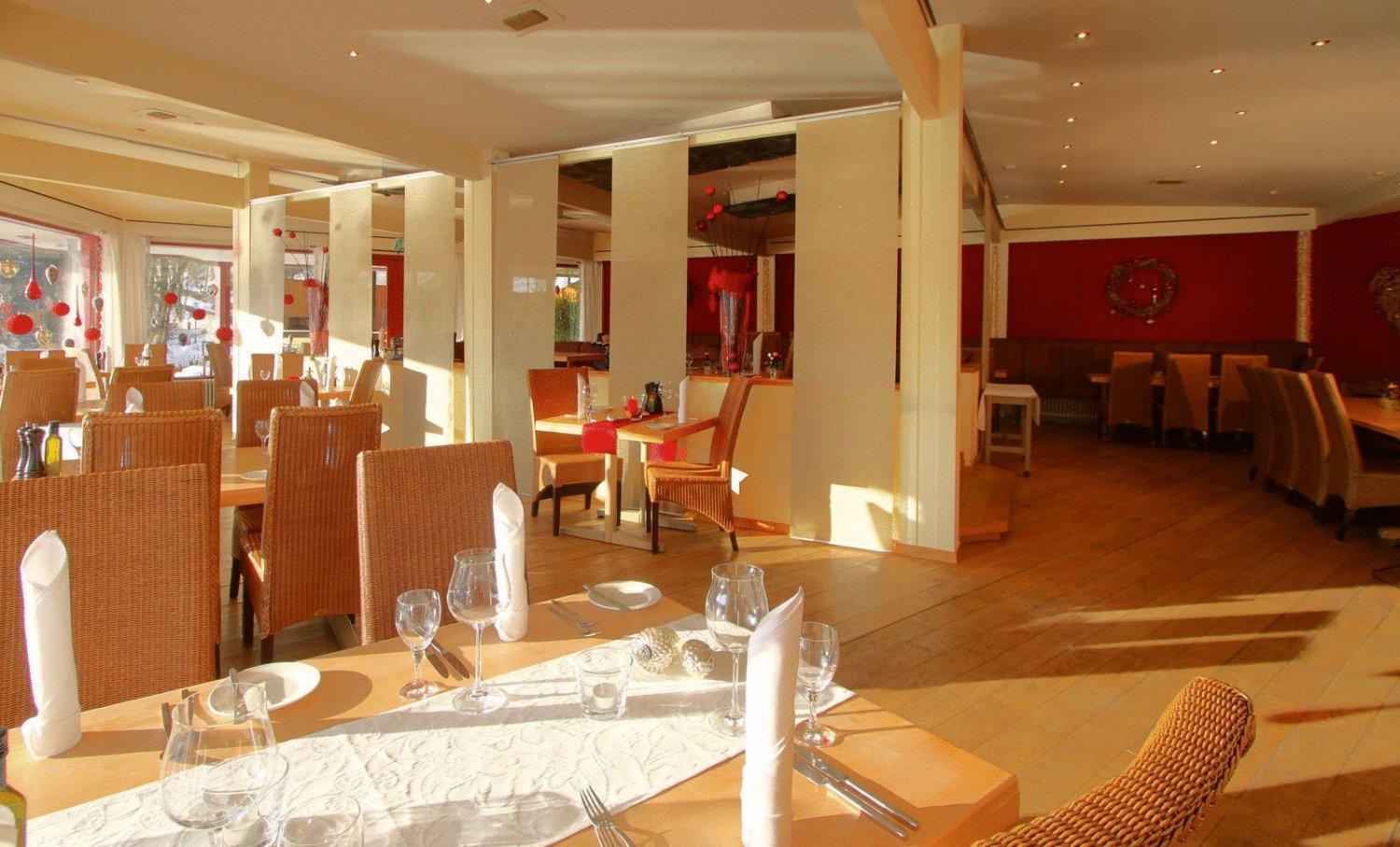 Malteser Komturei Hotel / Restaurant Bergisch Gladbach Exterior foto