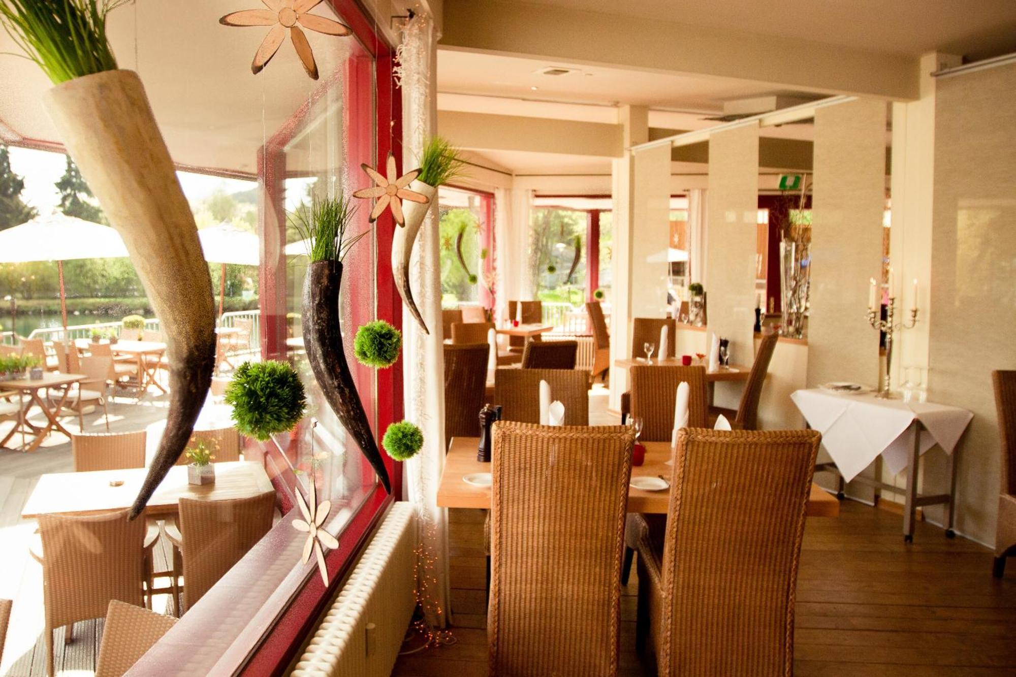 Malteser Komturei Hotel / Restaurant Bergisch Gladbach Exterior foto