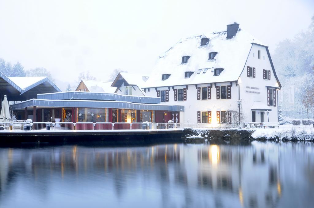 Malteser Komturei Hotel / Restaurant Bergisch Gladbach Exterior foto